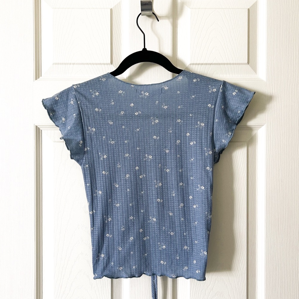EUC Floral Crop Top - Picture 3 of 4